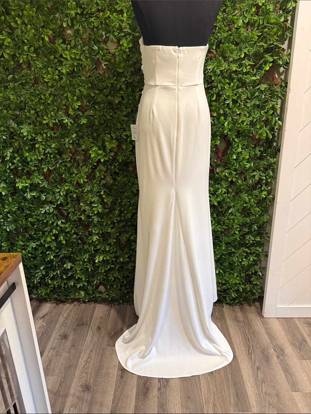 NWT- To Be Yours Ivory Strapless Pleated Mermaid Bridal Dress - Picture 10 of 16